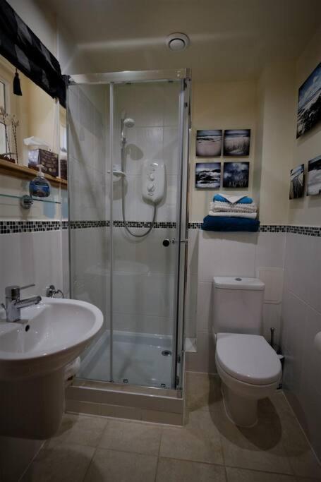 Loch Lomond Unique Selfcontained Bed+Bathroom Alexandria Dış mekan fotoğraf