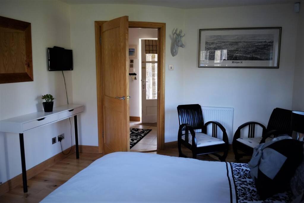 Loch Lomond Unique Selfcontained Bed+Bathroom Alexandria Dış mekan fotoğraf